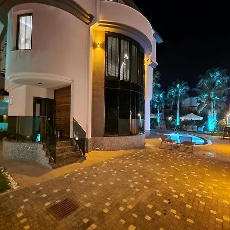 Villa Art 1