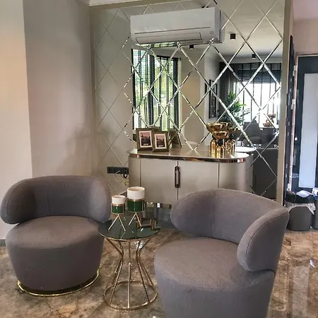 Villa Art 1 *